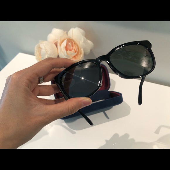 Authentic Gucci Glasses - Picture 7 of 10
